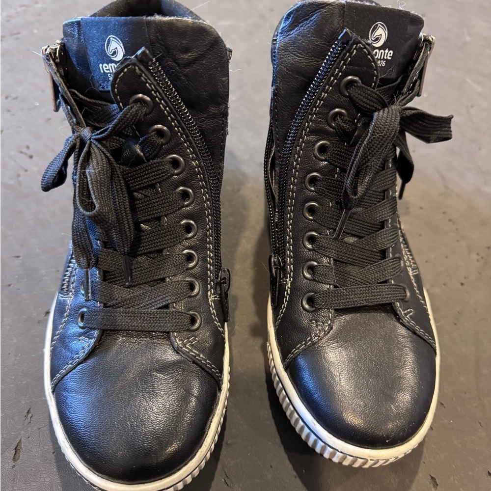 Remonte Black and Blue Sneakers with Padded Collar
